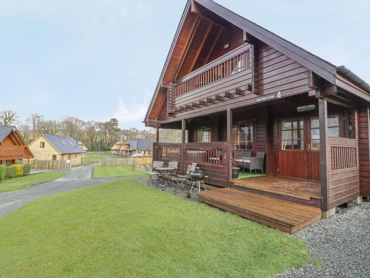 Sun View Lodge Llanbedr  Bagian luar foto