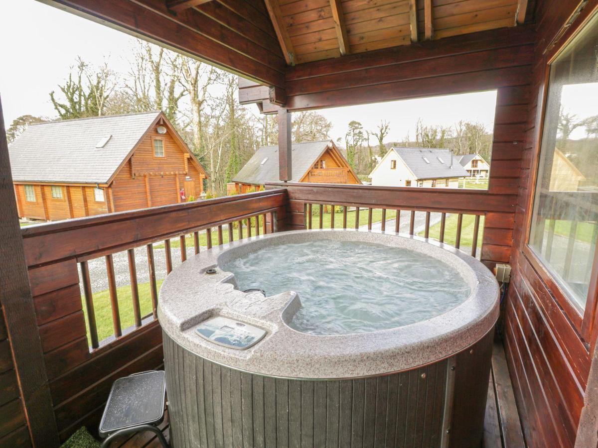 Sun View Lodge Llanbedr  Bagian luar foto
