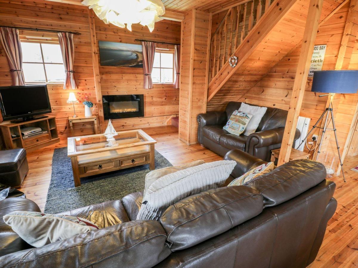 Sun View Lodge Llanbedr  Bagian luar foto