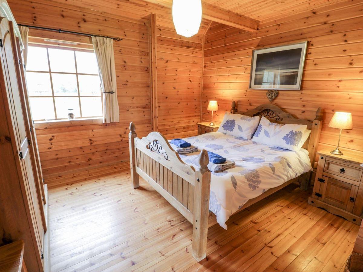 Sun View Lodge Llanbedr  Bagian luar foto