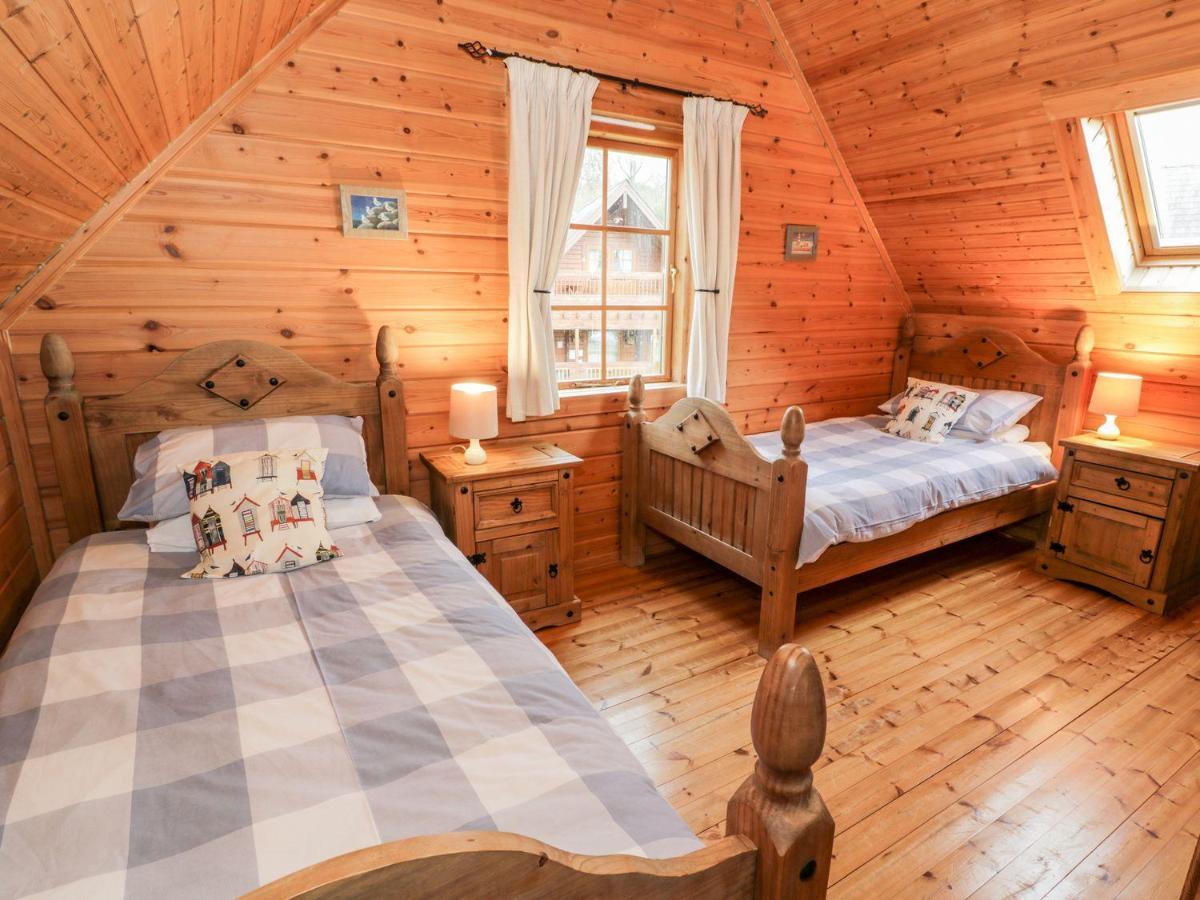 Sun View Lodge Llanbedr  Bagian luar foto