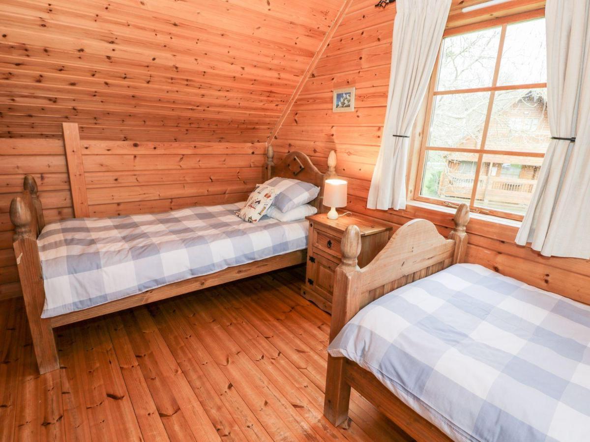 Sun View Lodge Llanbedr  Bagian luar foto