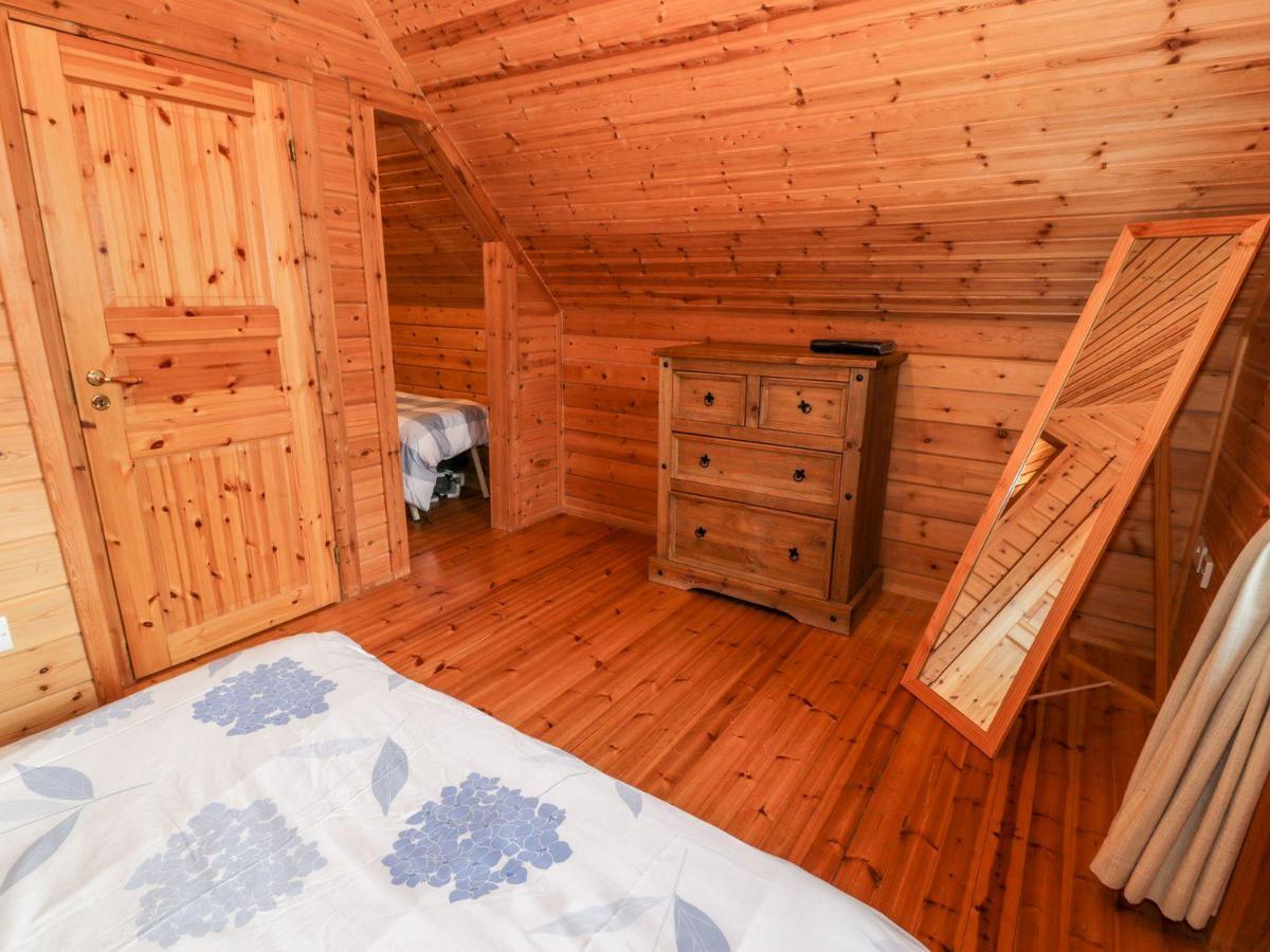 Sun View Lodge Llanbedr  Bagian luar foto