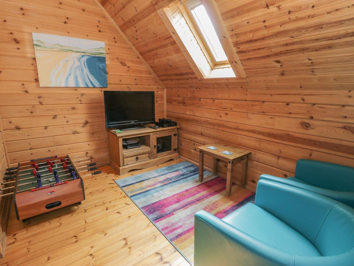 Sun View Lodge Llanbedr  Bagian luar foto