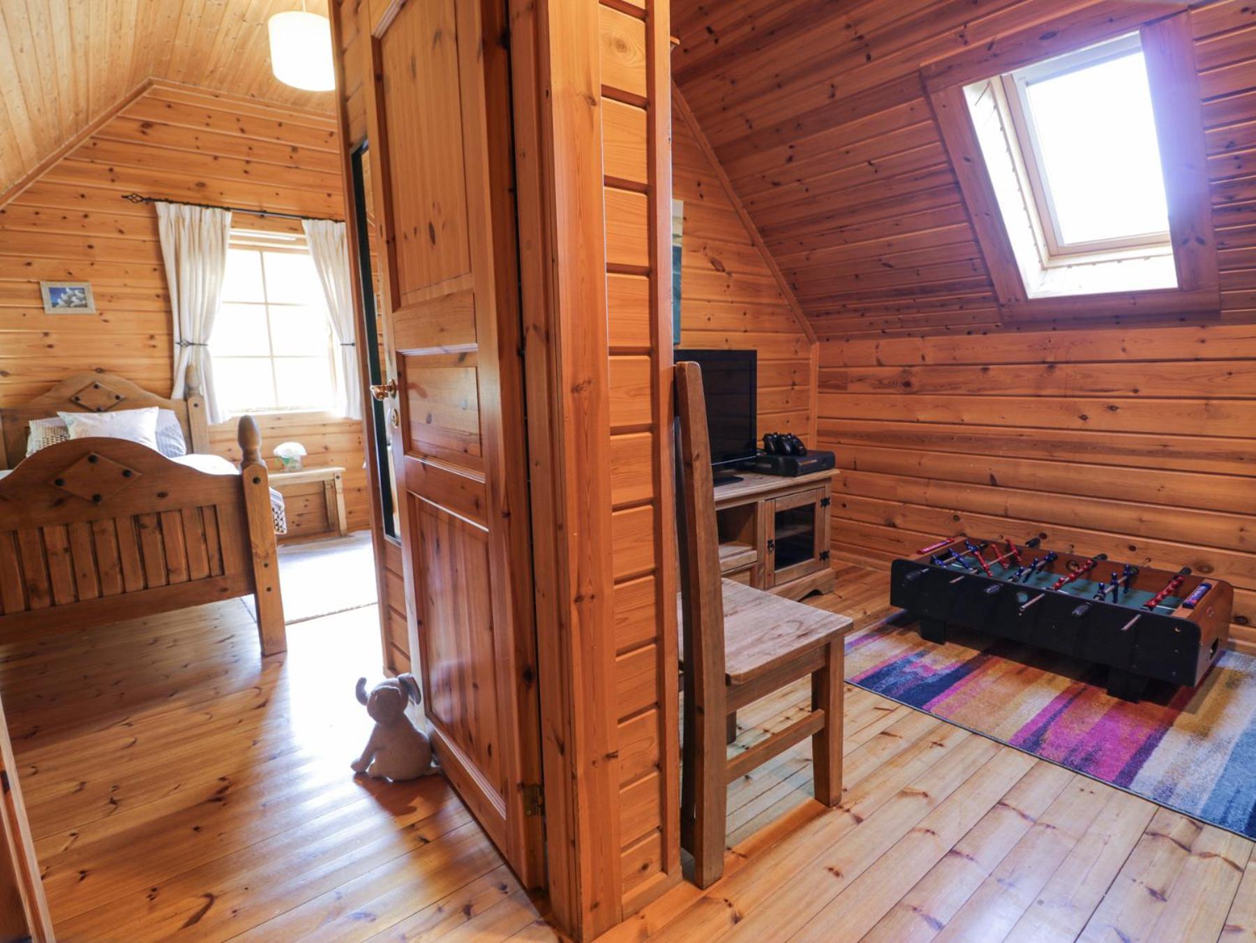 Sun View Lodge Llanbedr  Bagian luar foto