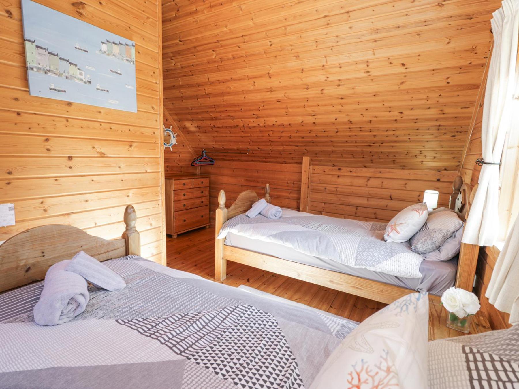 Sun View Lodge Llanbedr  Bagian luar foto