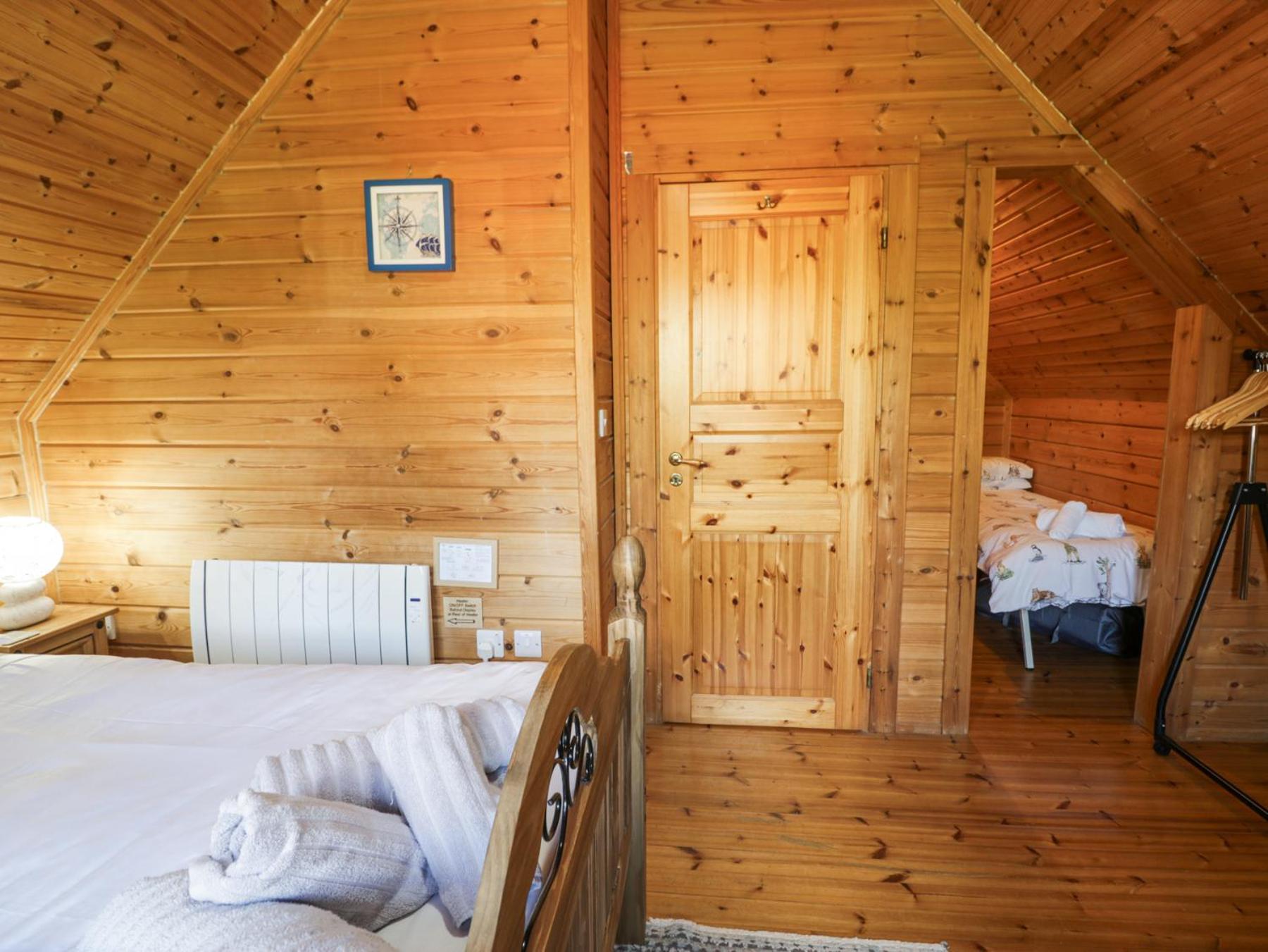 Sun View Lodge Llanbedr  Bagian luar foto