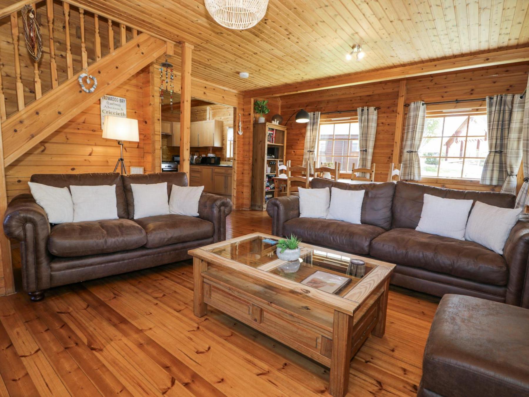 Sun View Lodge Llanbedr  Bagian luar foto